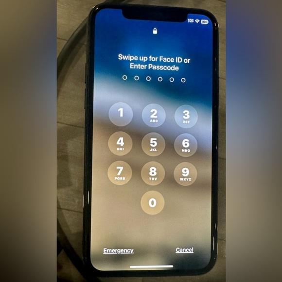 iPhone 11Pro - Picture 7 of 14